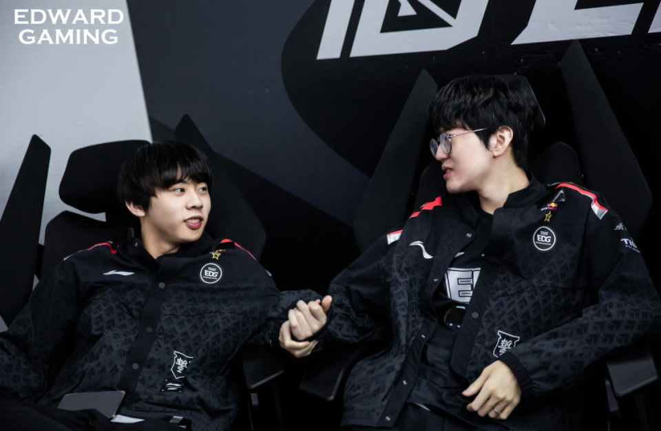 中国男篮赛前笑看新西兰毛利战舞开云官方网站